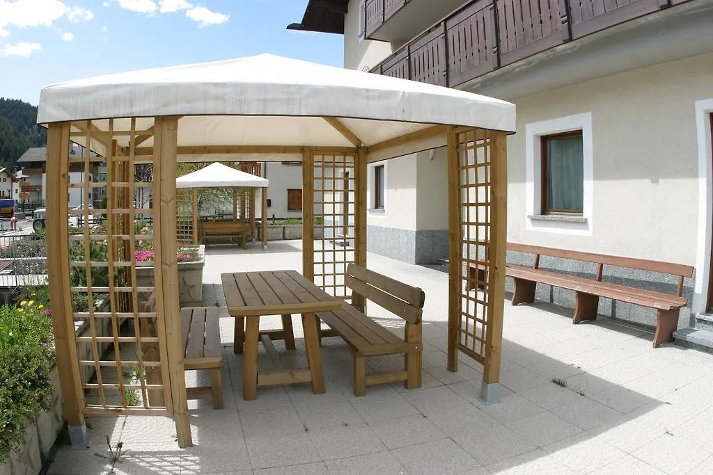 Casa Martinelli Holiday Home Isolaccia Apartman